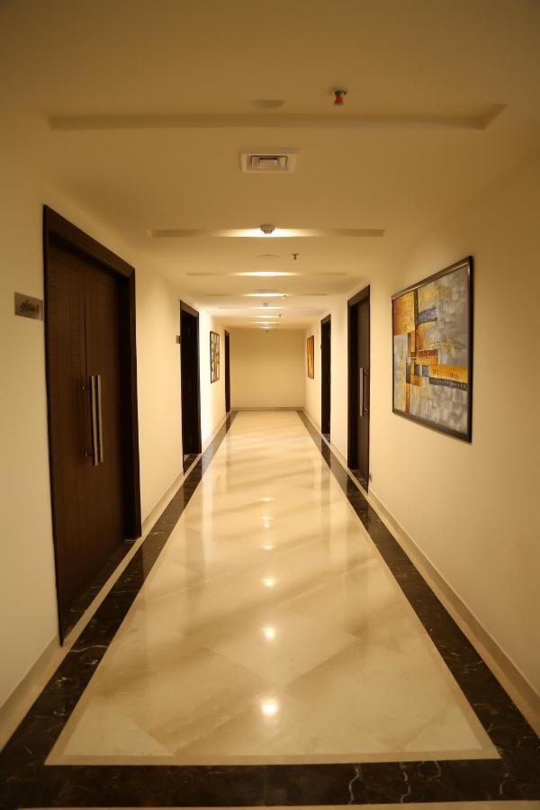 Hotel Imperia Suites Джаландхар Екстер'єр фото